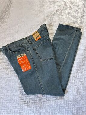 NWT Urban Pipeline Men's Straight Jeans in Medium Blue/ Max Flex 33/32